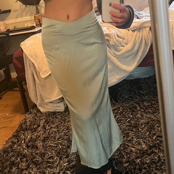 Princess Polly Maxi Skirt - Picture 3 of 4